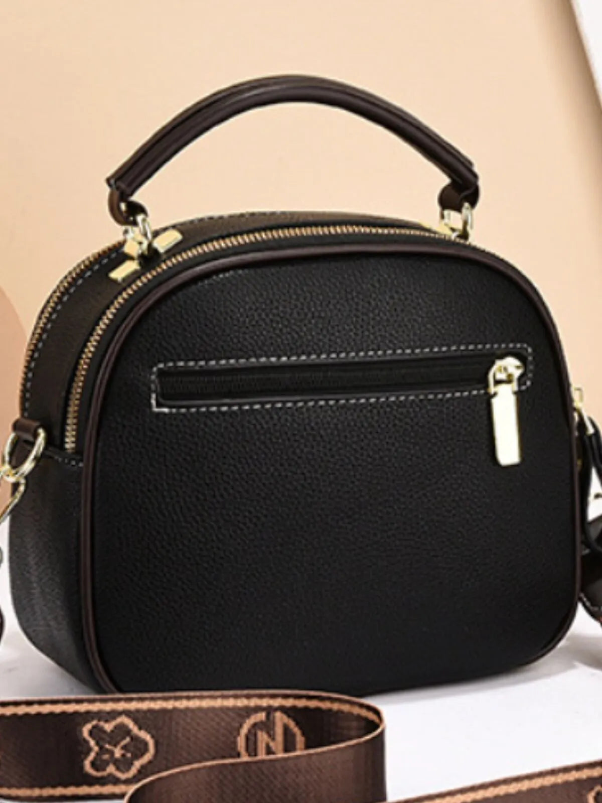 1pc Solid Pu Leather Metal Button Crossbody Bag