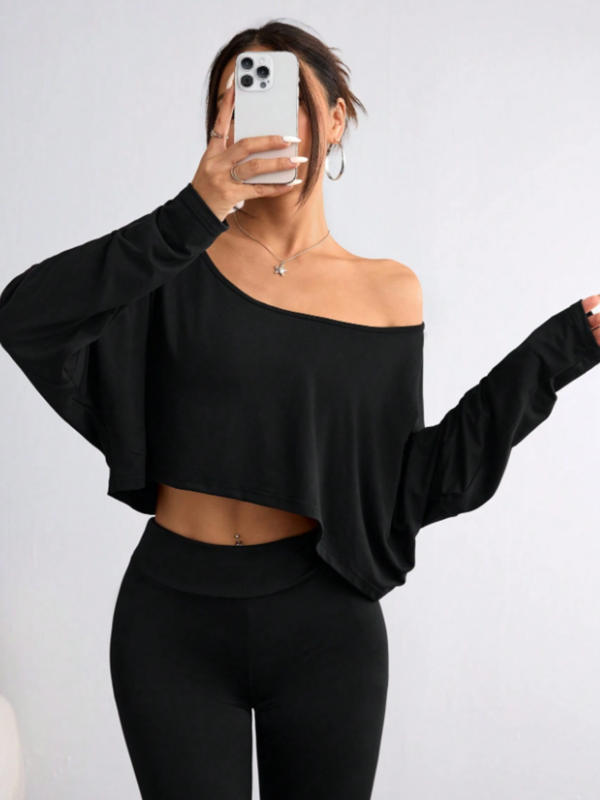 Solid Slashed Batwing Oblique Shoulder Long Sleeve Cropped T-Shirt