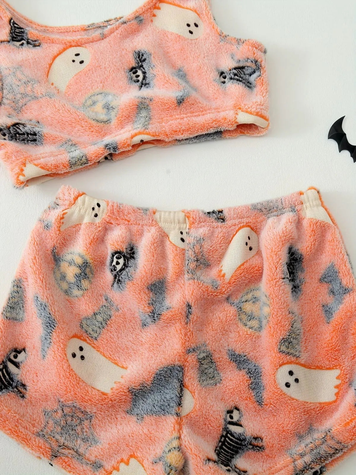 2Pcs Comfortable Halloween Print Glow in The Dark Crop Tank Top Pajama Shorts Set