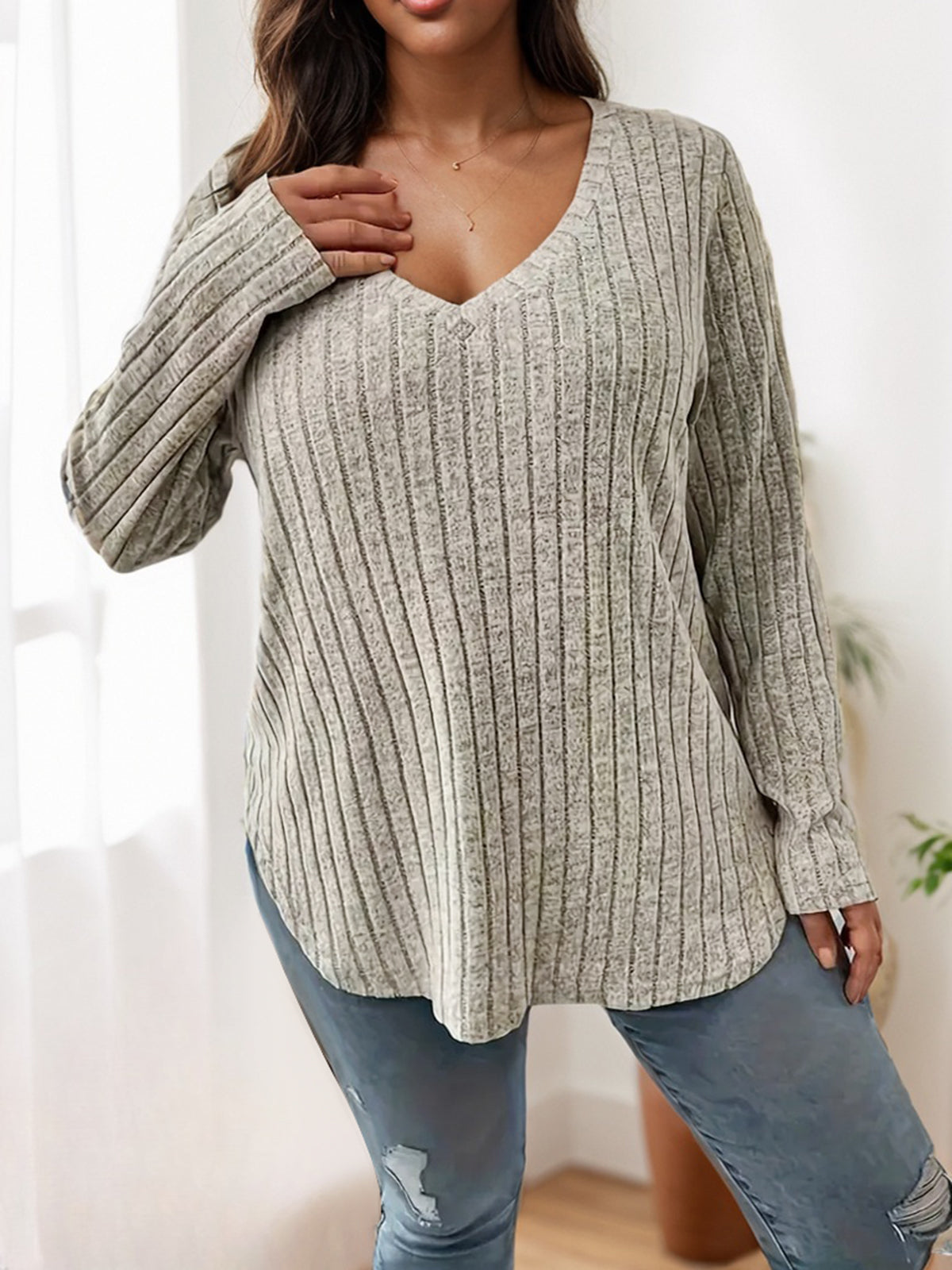Plus Size Solid V-neck Regular Sleeve Long Sleeve Blouse