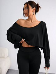 Solid Slashed Batwing Oblique Shoulder Long Sleeve Cropped T-Shirt