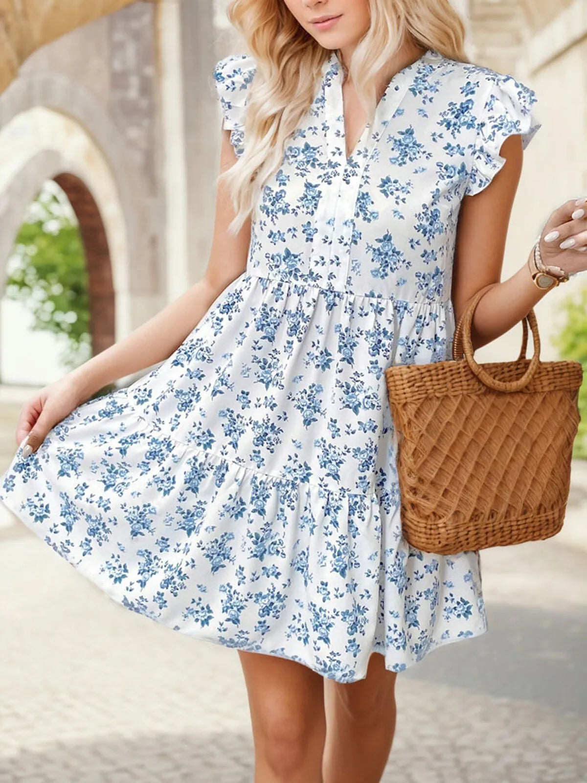 Ditsy Floral V-neck Flounce Sleeve Short Dress