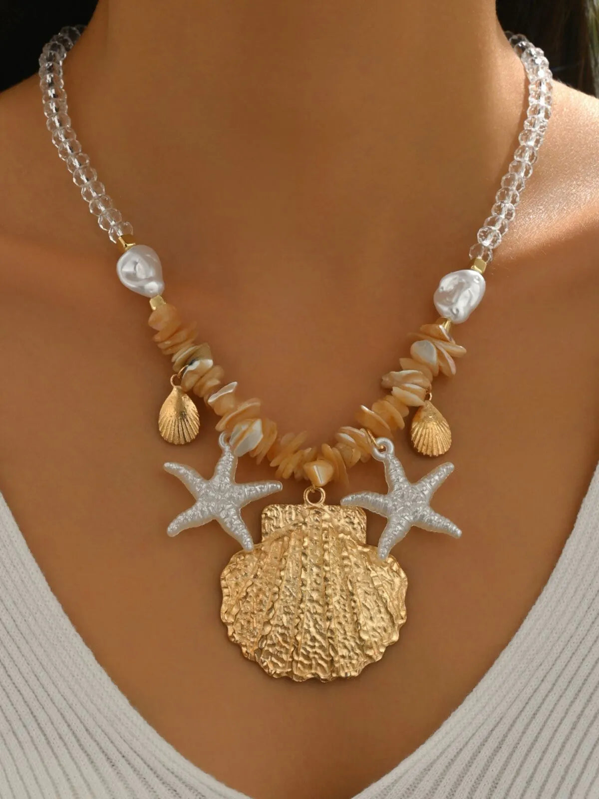 Beach Vacation Large Shell Starfish Accented 1 pc Necklace