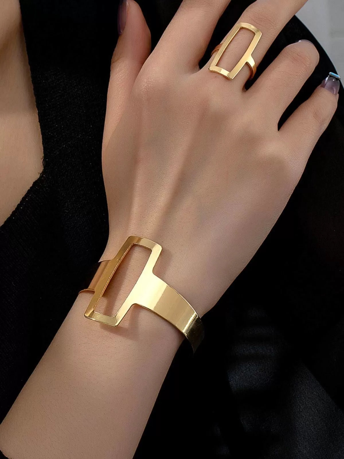 Casual Style 2pcs Solid Geometry Alloy Bracelet & Ring Accessories Set