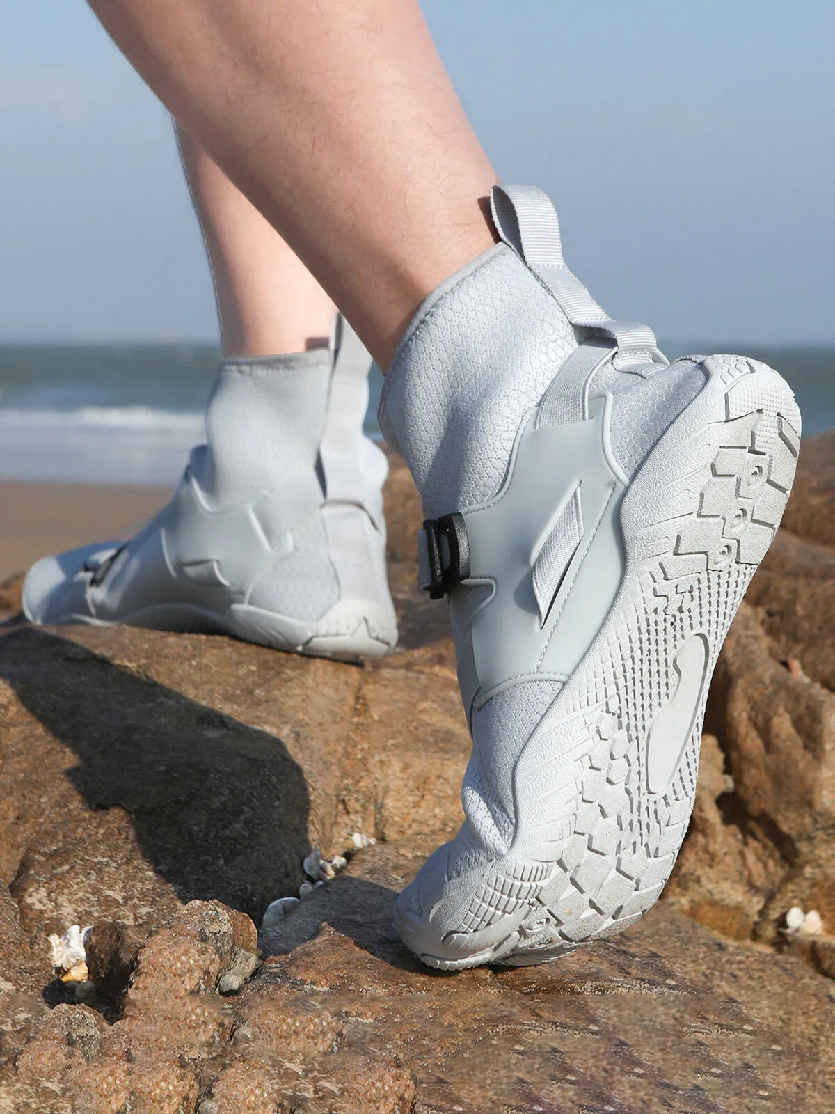 Solid High-cut Round Toe Casual Style Sneakers