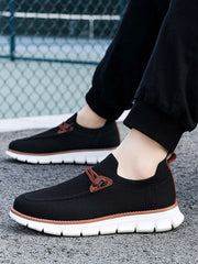Solid Mid-cup Round Toe Knit Sneakers