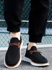 Solid Mid-cup Round Toe Knit Sneakers
