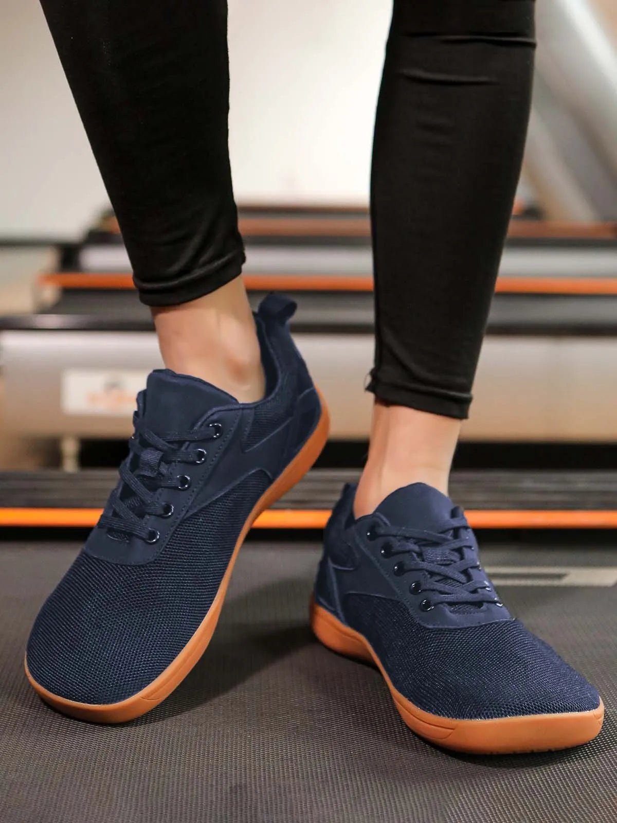 Casual Style Solid Mid-cup Flat Heel Sneakers