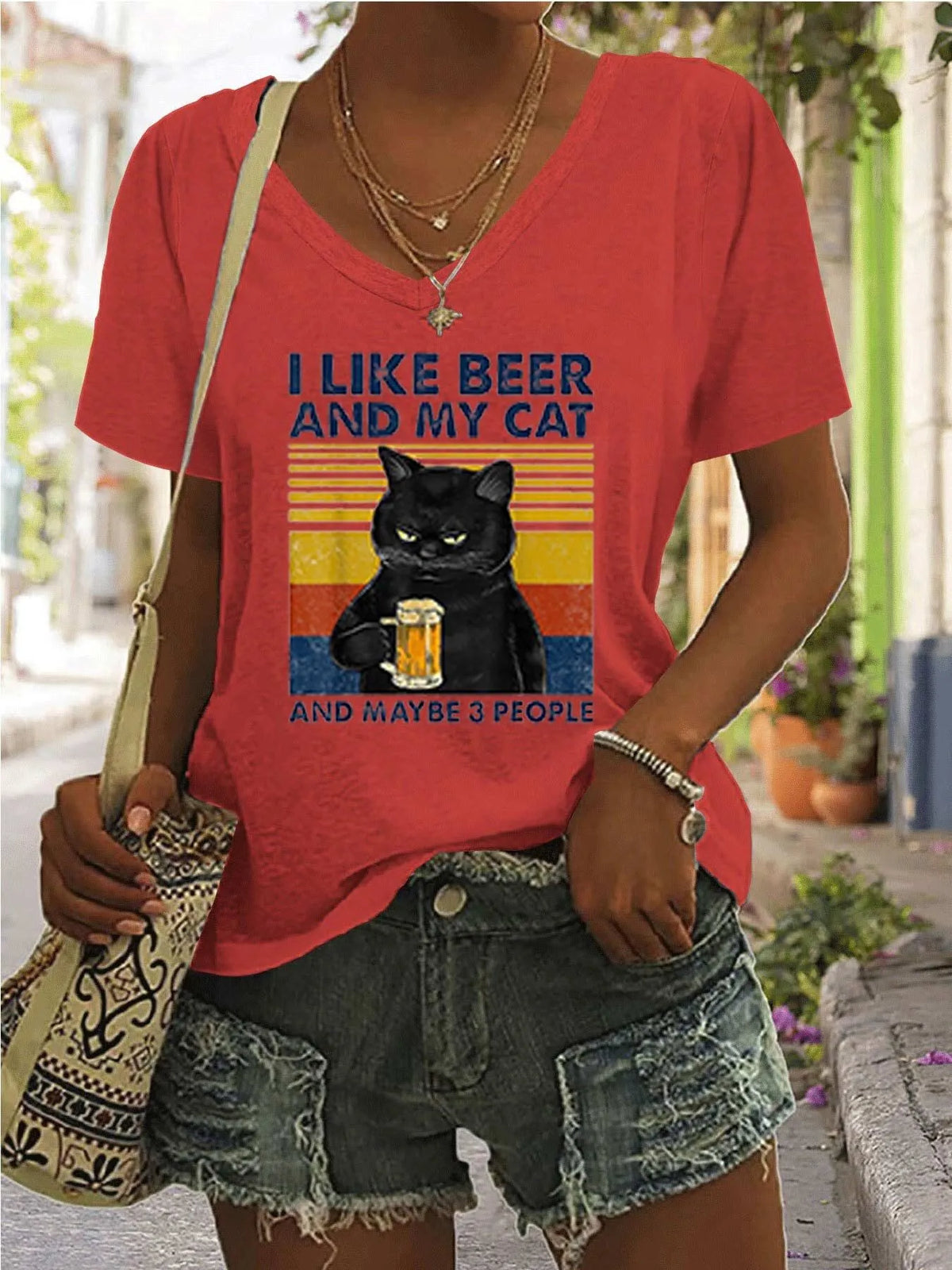Cat V-neck Regular T-shirt