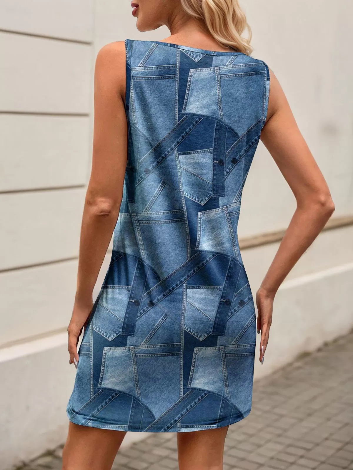 Colorblock Round Neck Shift Dress