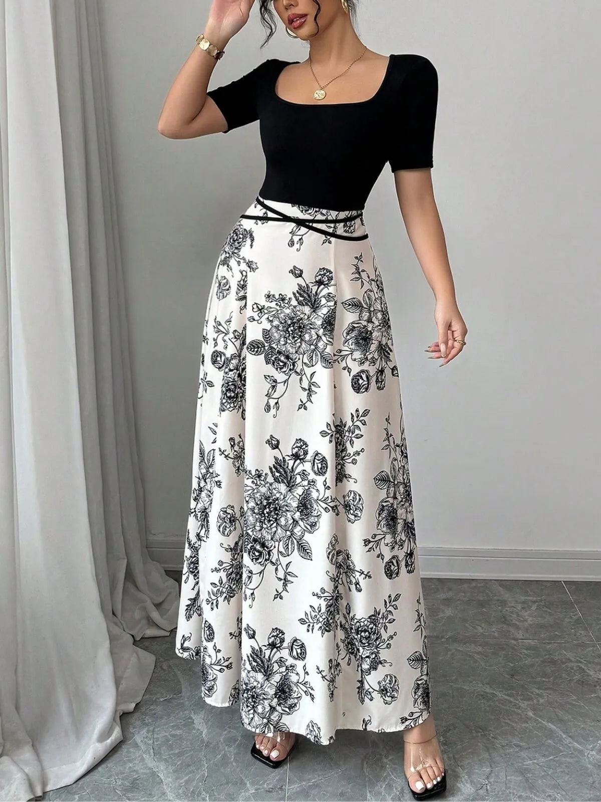 Ditsy Floral Elegant Tie Back Square Neck A-line Dress