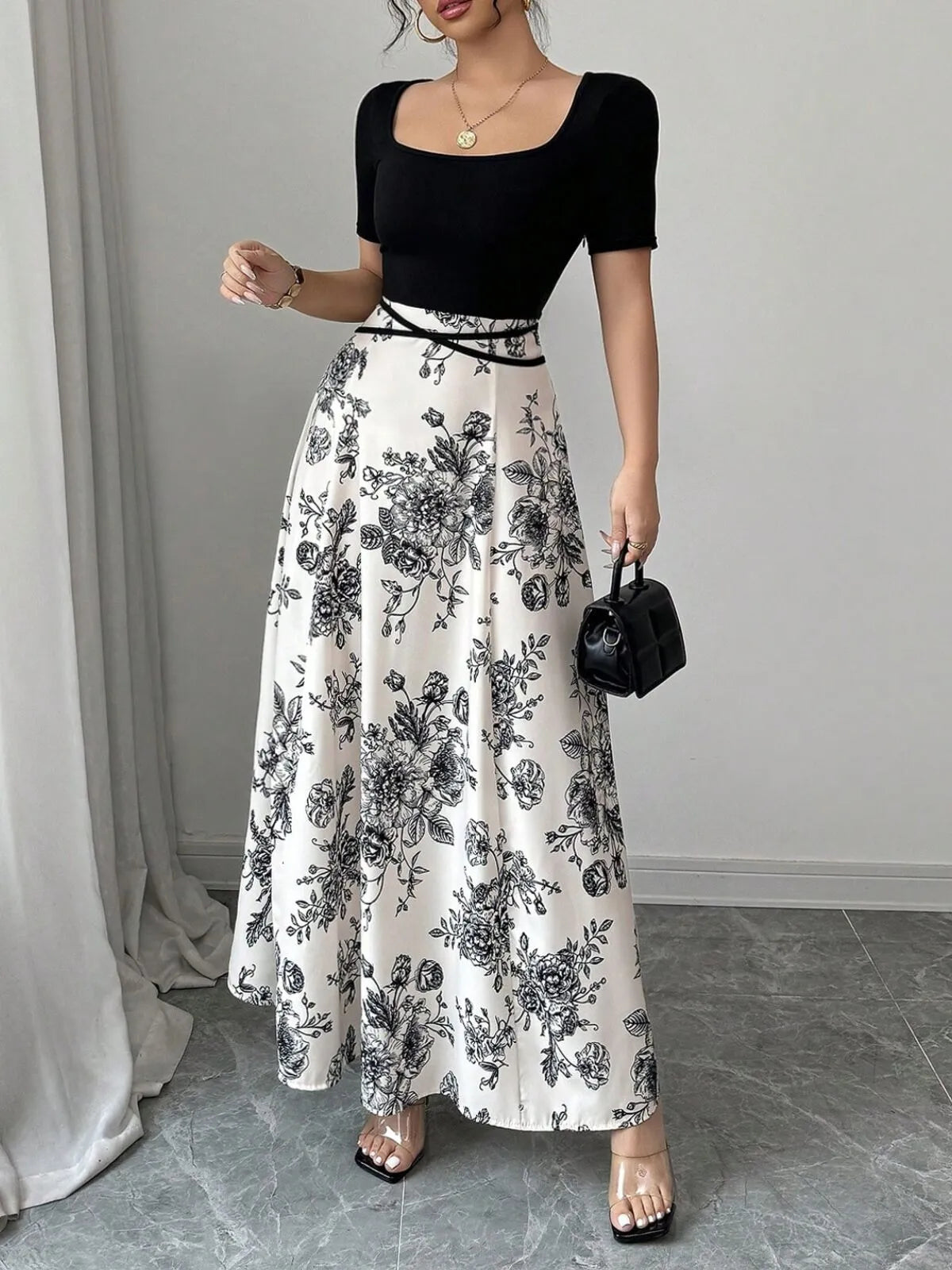 Ditsy Floral Elegant Tie Back Square Neck A-line Dress