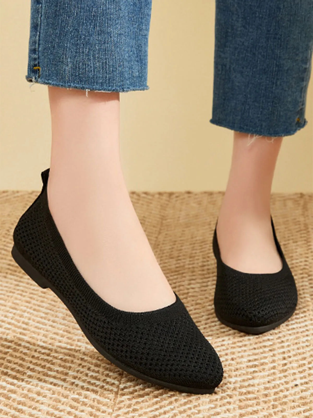 Elegant Snip Toe Breathable Lightweight Work Flats