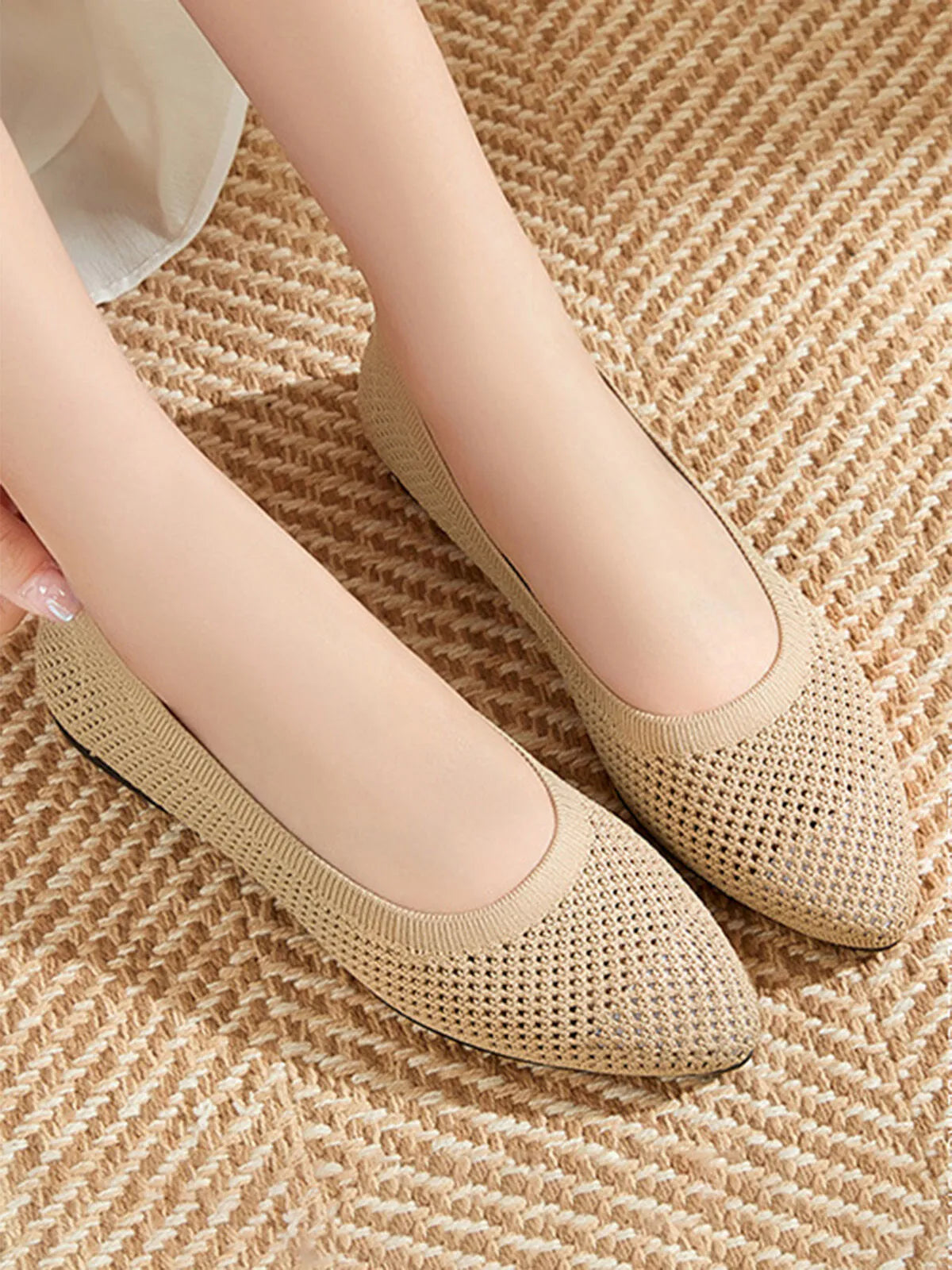 Elegant Snip Toe Breathable Lightweight Work Flats
