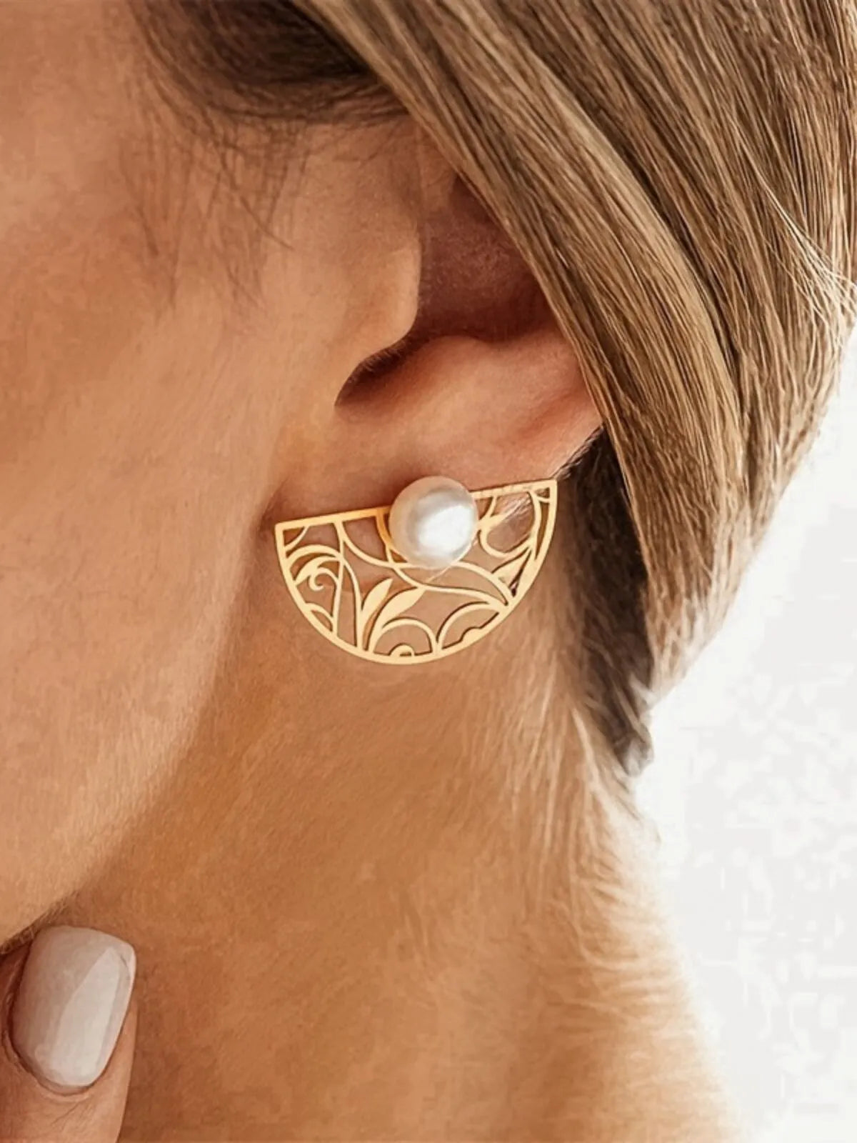 Elegant Style 1 Pair Copper Stud Earrings