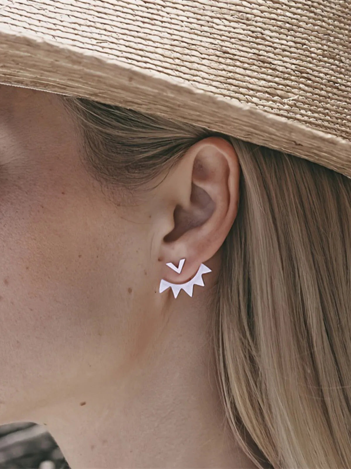 Elegant Style 1 Pair Copper Stud Earrings