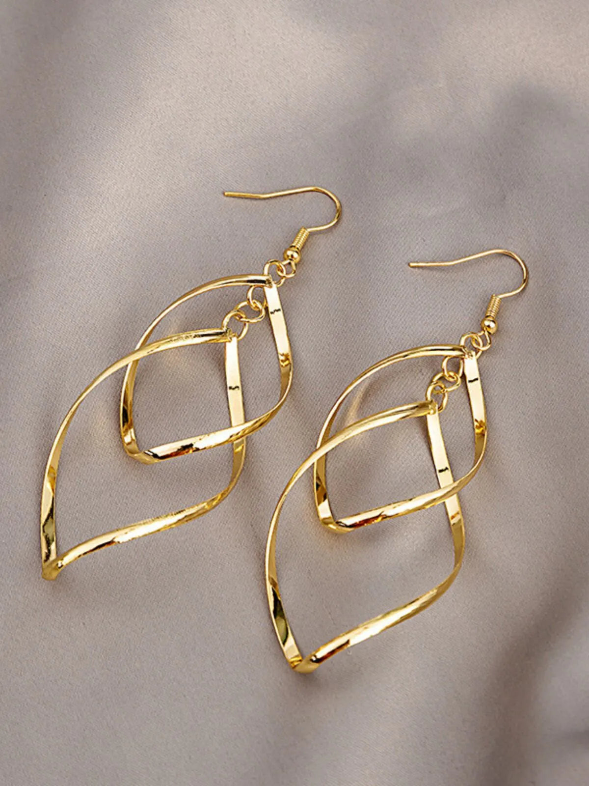 Designer Style Eyelet Grommet Alloy 1 Pair Earrings