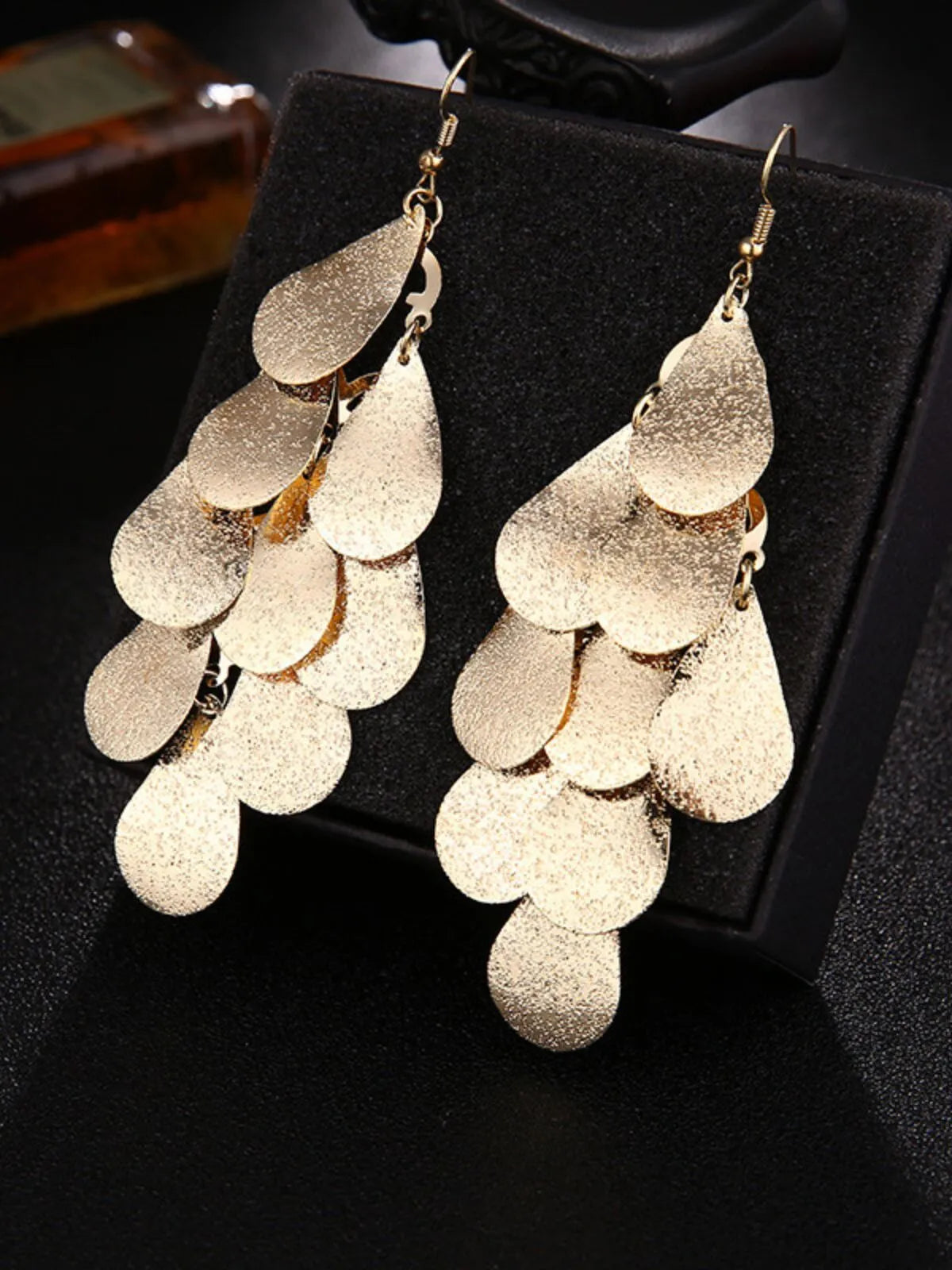 Elegant Botanical Leaf Iron Statement 1 pair Earrings