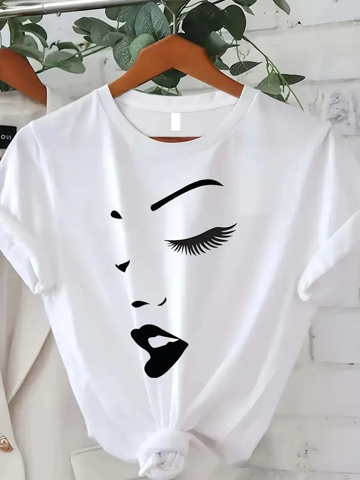 Figurative Round Neck T-shirt
