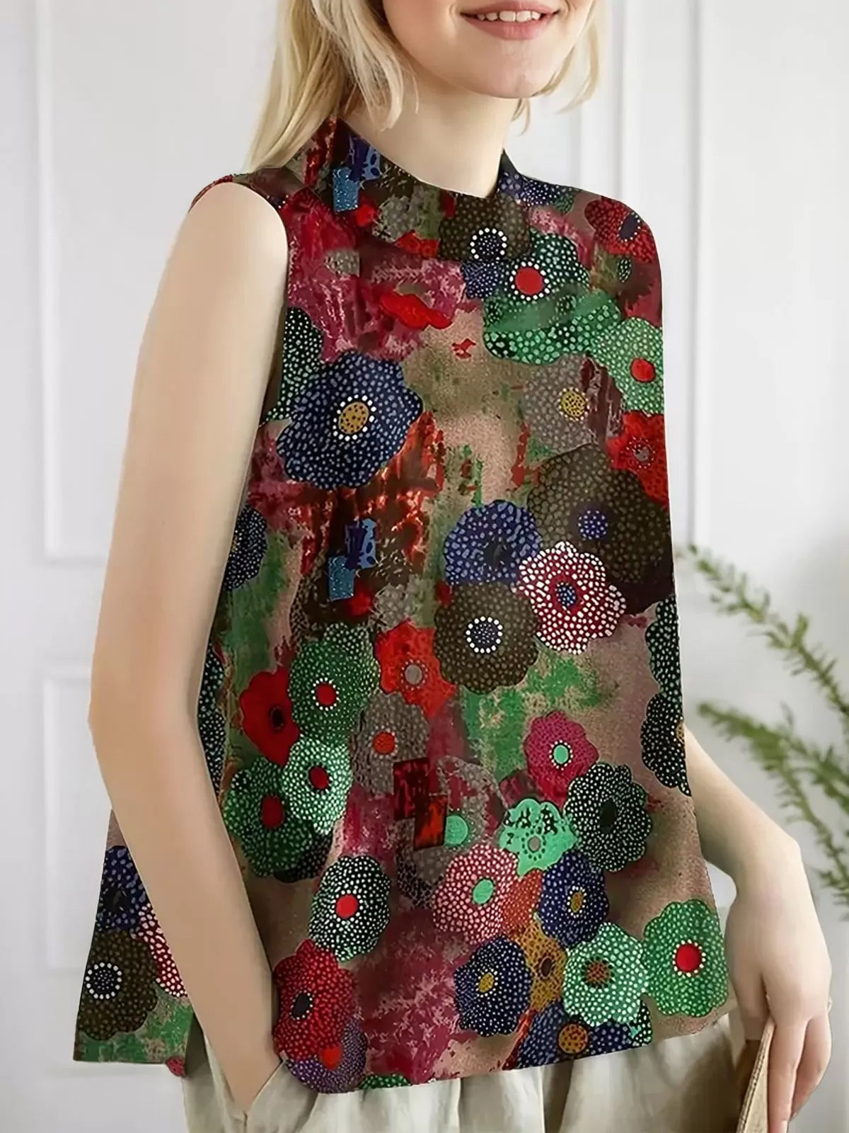 Floral Button Round Neck Tank