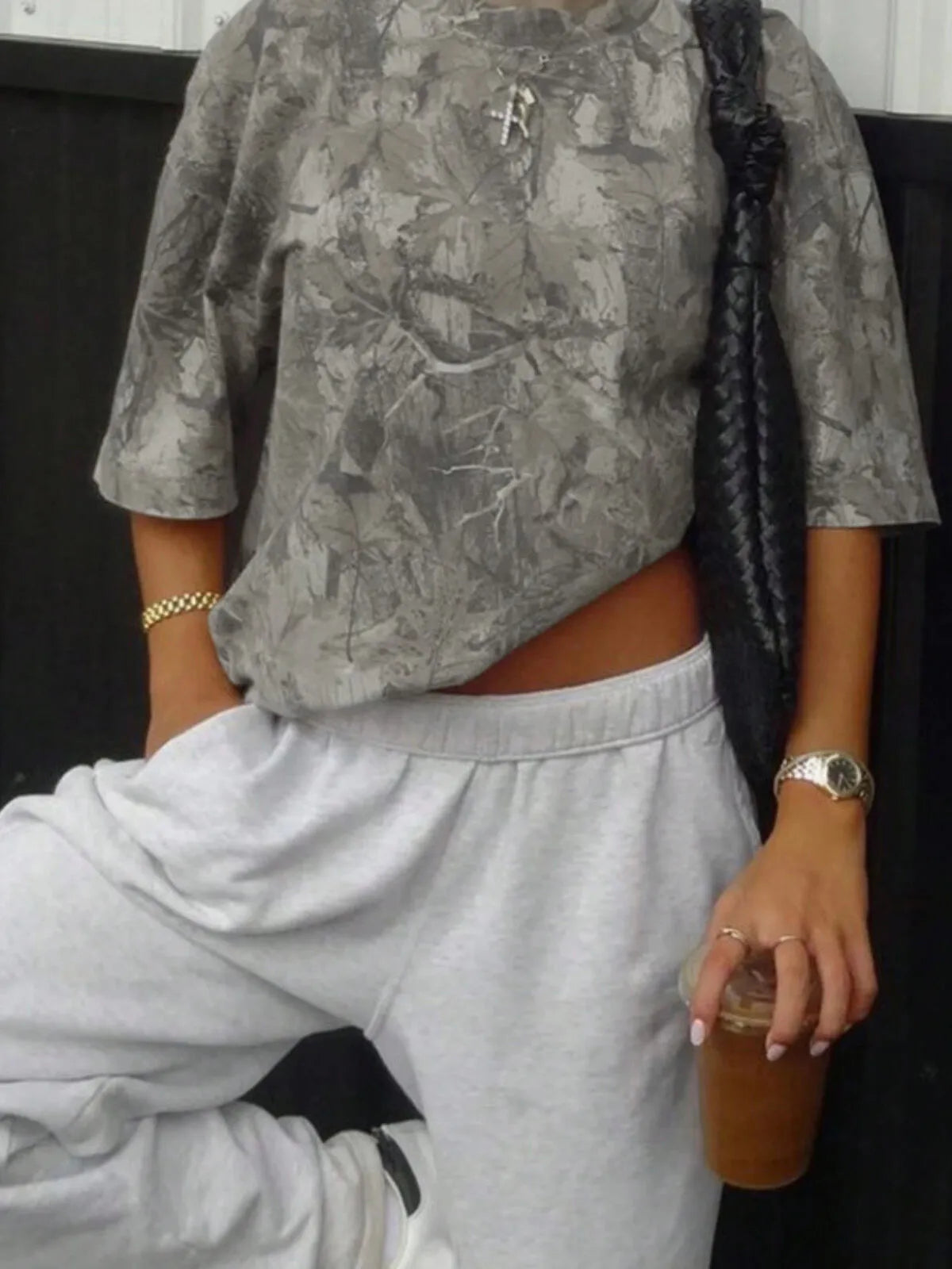 Floral Round Neck Camouflage Tree Branch Print T-shirt