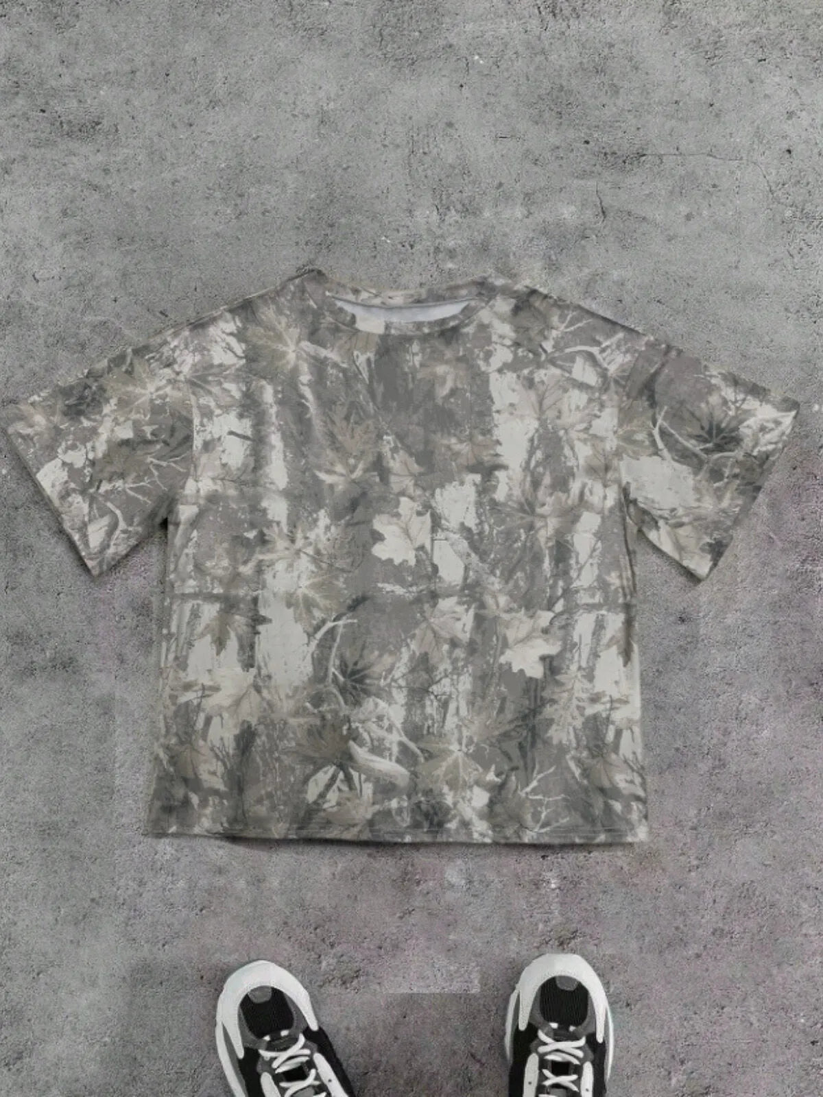 Floral Round Neck Camouflage Tree Branch Print T-shirt