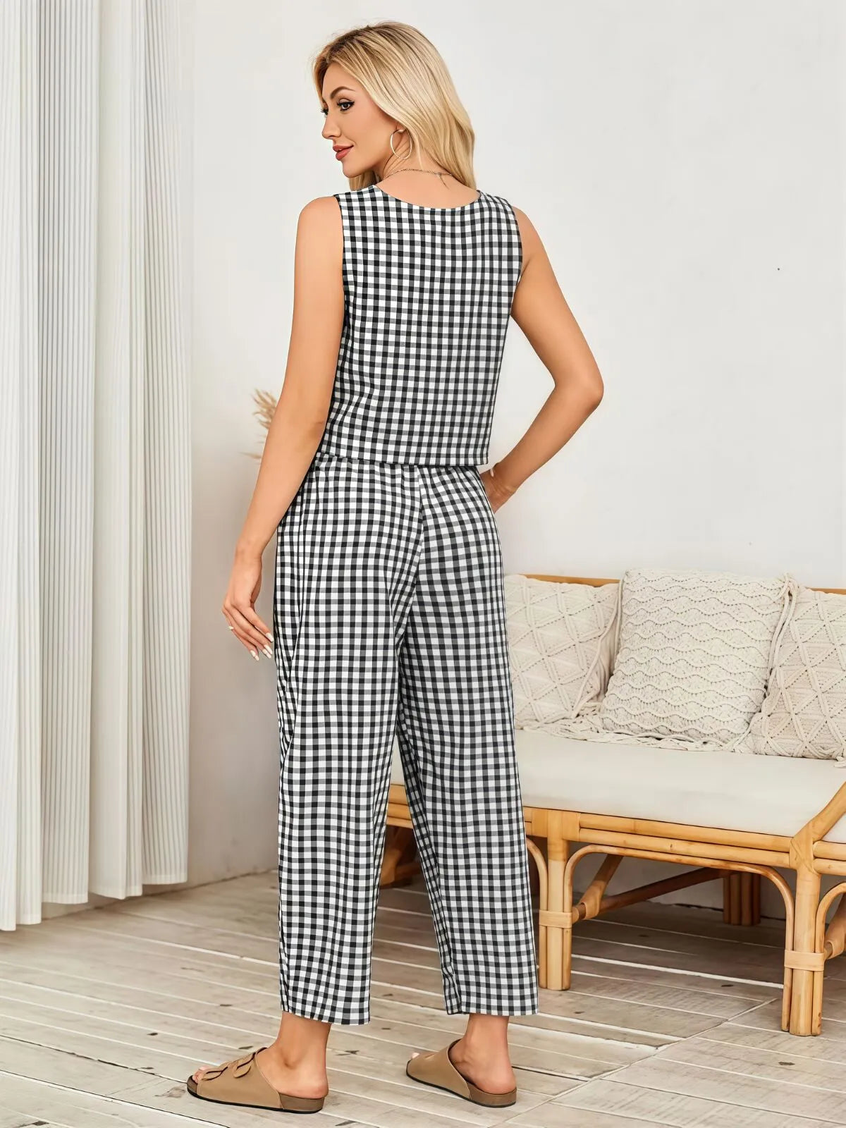Gingham Plaid Round Neck Pocket Sleeveless Crop Tank & Gingham Plaid Wide Leg Pants, Women 2 Piece Sets