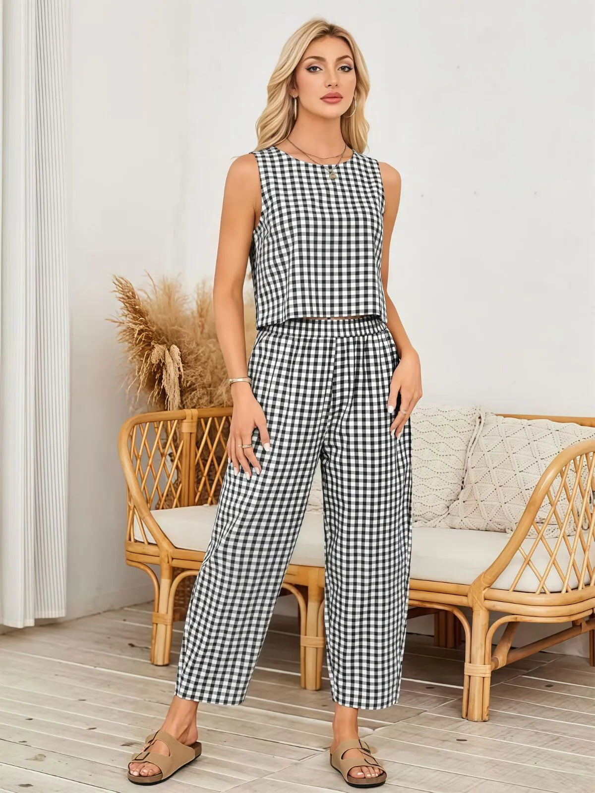 Gingham Plaid Round Neck Pocket Sleeveless Crop Tank & Gingham Plaid Wide Leg Pants, Women 2 Piece Sets