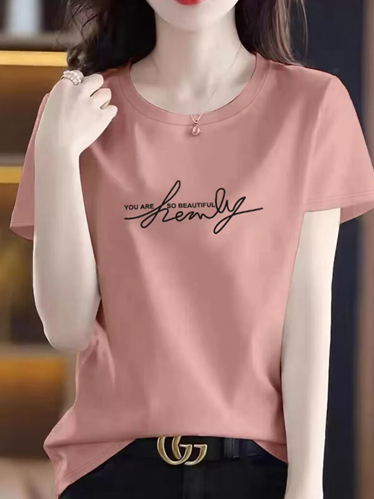 Graphic Letter Round Neck Short Sleeve T-shirt