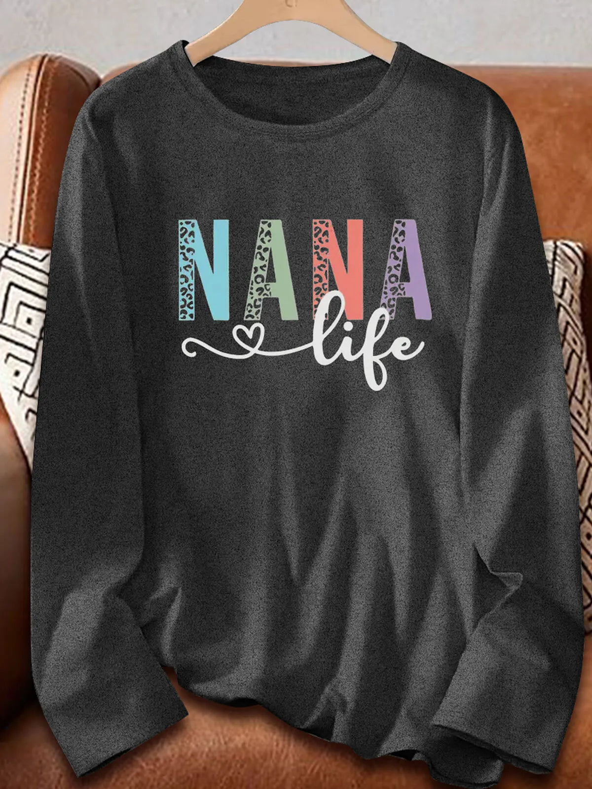 Letter Round Neck Regular Sleeve Long Sleeve T-shirt