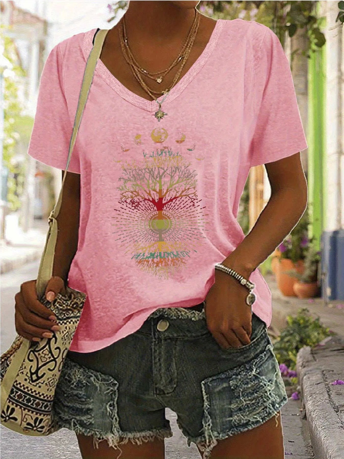 Graphic V-neck Regular T-shirt