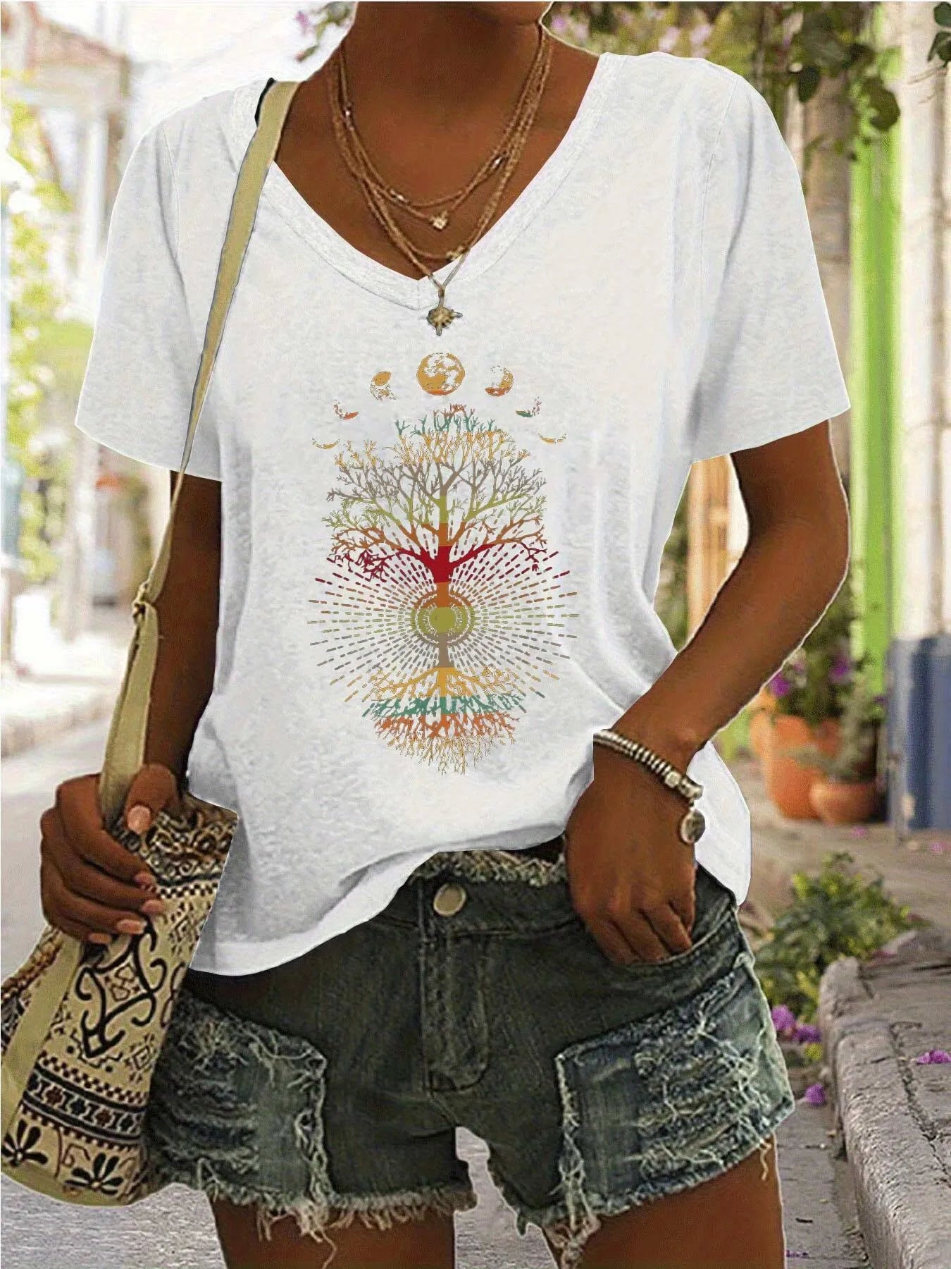 Graphic V-neck Regular T-shirt