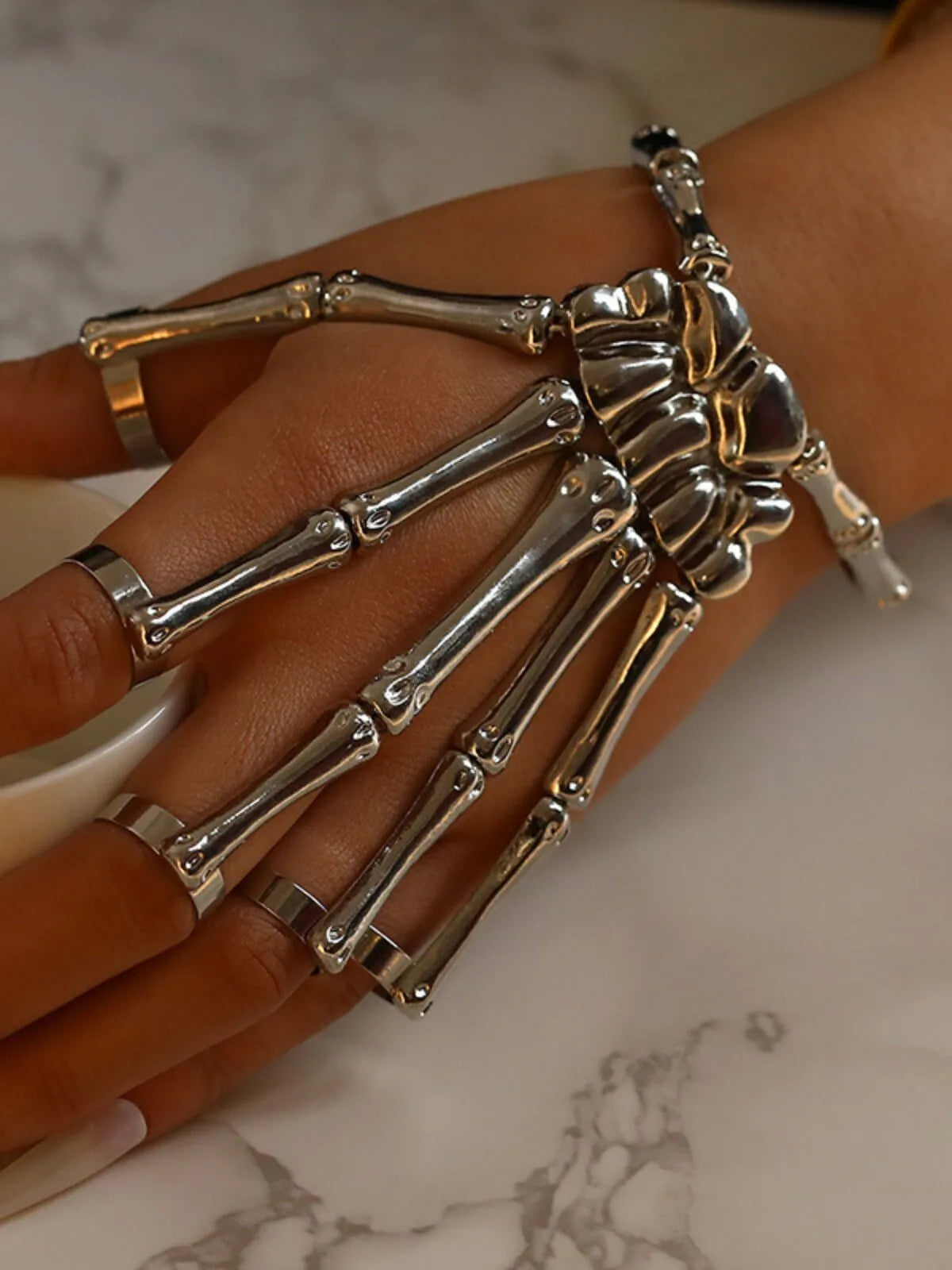 1PC Gothic Punk Skeleton Hand Glove Adjustable Metal Finger Claw Skeleton Full for Halloween Cosplay and Party
