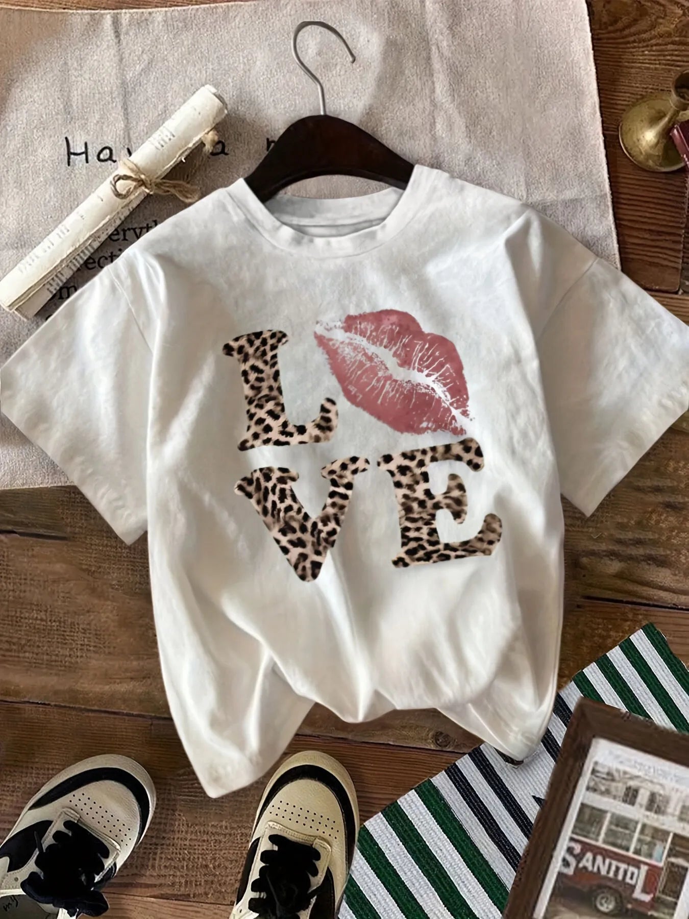Letter Round Neck Regular Sleeve Short Sleeve Regular T-shirt