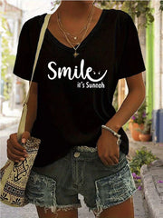 Letter V-neck Regular T-shirt