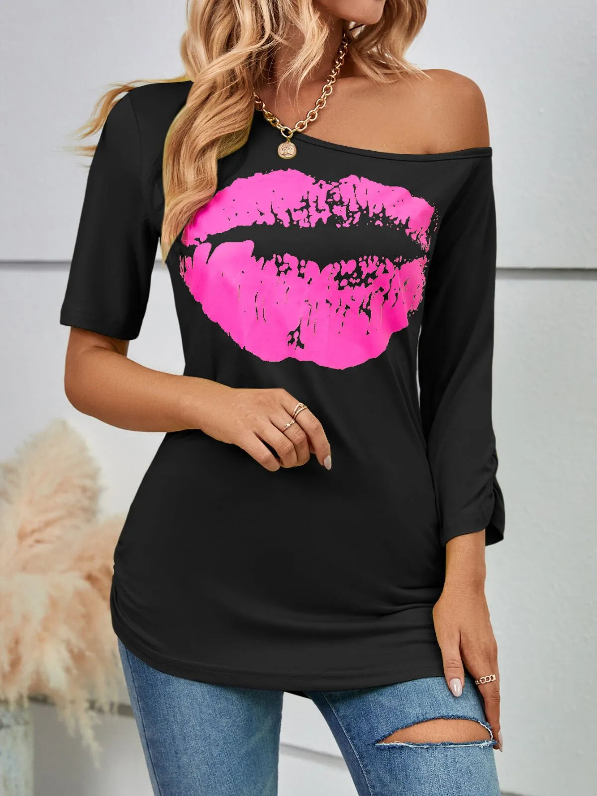 Pink Lips Print Asymmetrical T-shirt