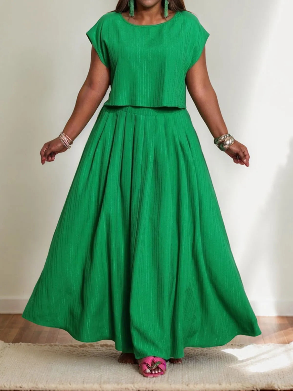 Plus Size Elegant T-shirt & Solid Palazzo Pants