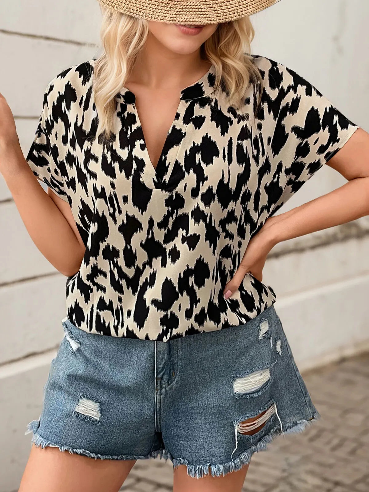 Plus Size Graphic V-neck Batwing Regular Top