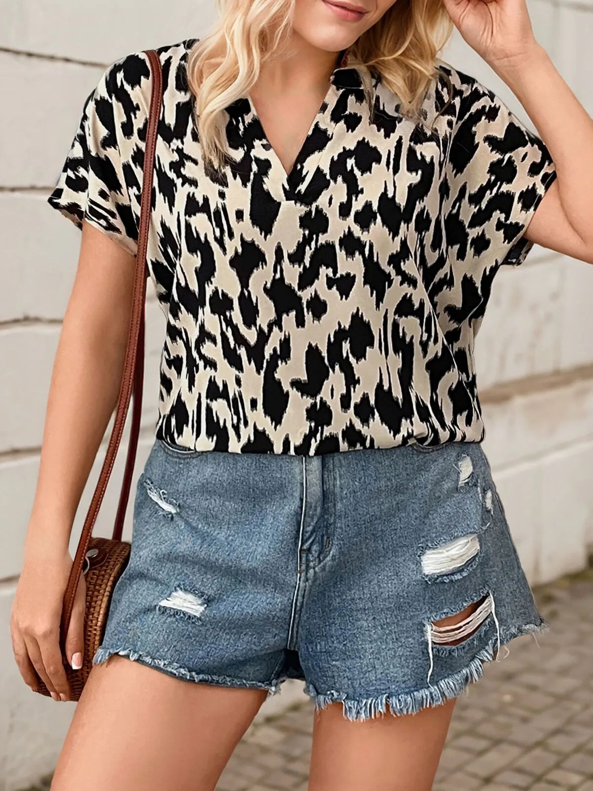 Plus Size Graphic V-neck Batwing Regular Top