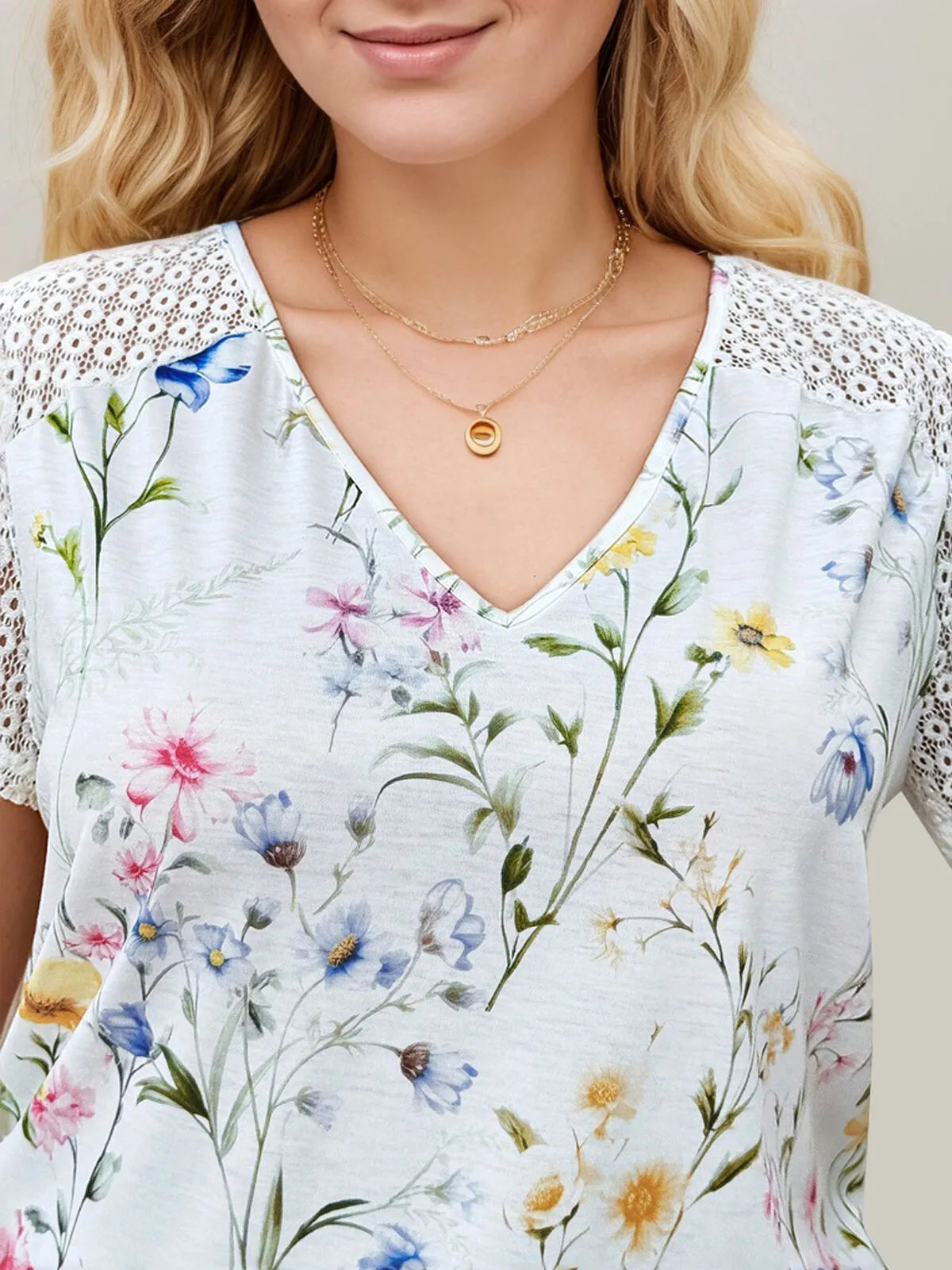 Plus Size Plants Lace V-neck T-shirt