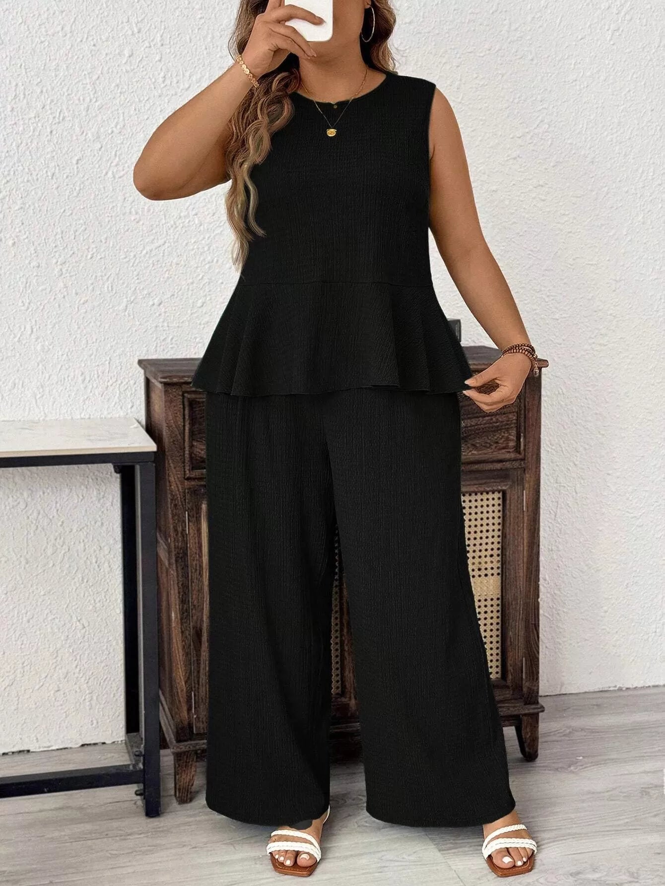 Plus Size Casual Round Neck Tank & Solid Pants