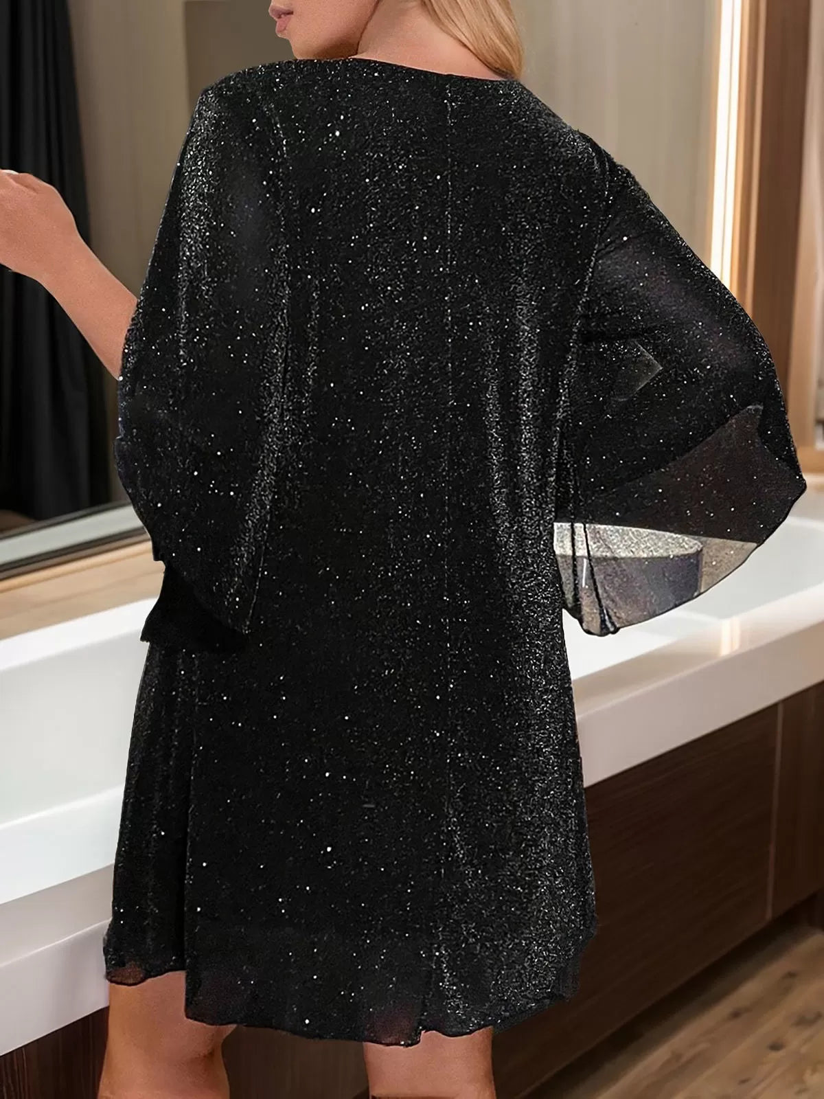 Plus Size Solid V-neck Petal Sleeve Shift Dress