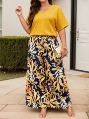 Plus Size Solid V-neck Top & Plants Pants