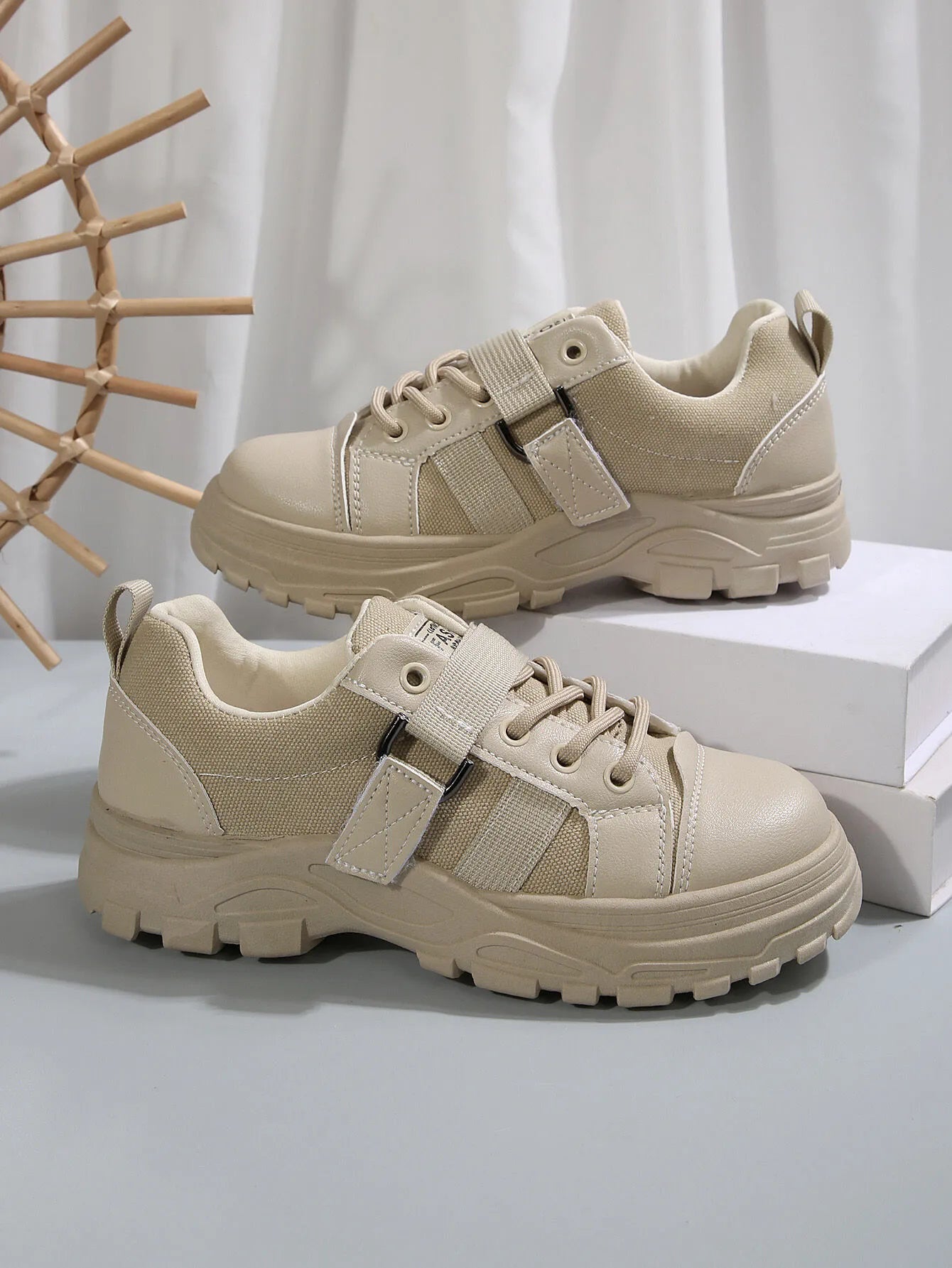 Pull On Low-cup Hiking Non Slip Sneakers