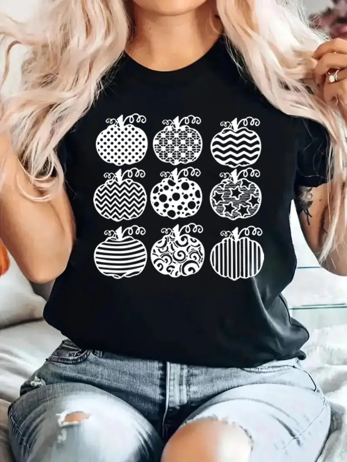 Pumpkin Cute Patterns Round Neck Thanksgiving T-shirt