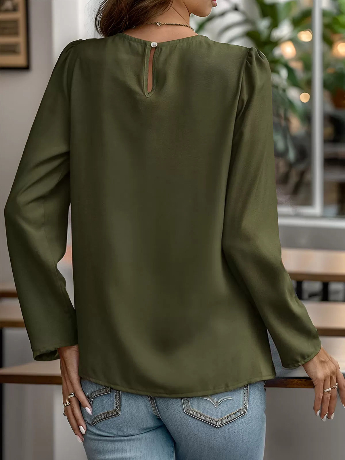 Round Neck Puff Long Sleeve Blouse