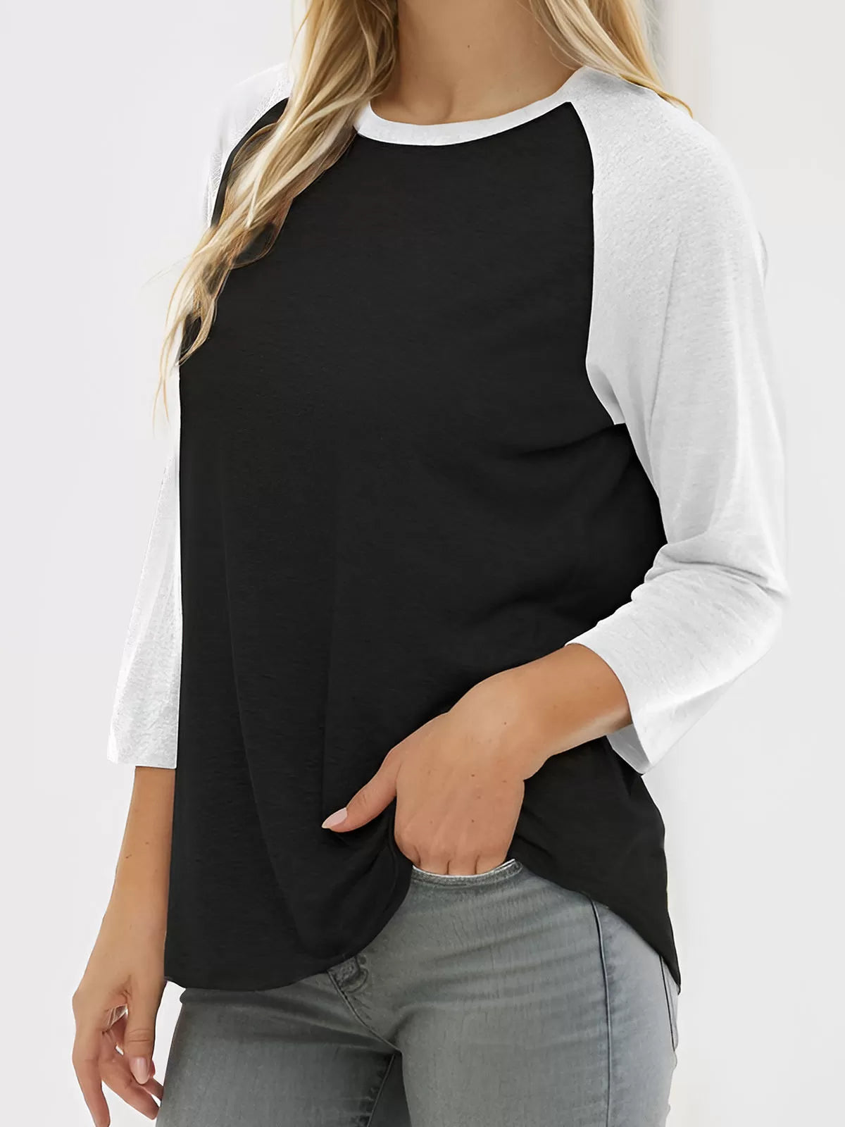 Round Neck Raglan T-shirt