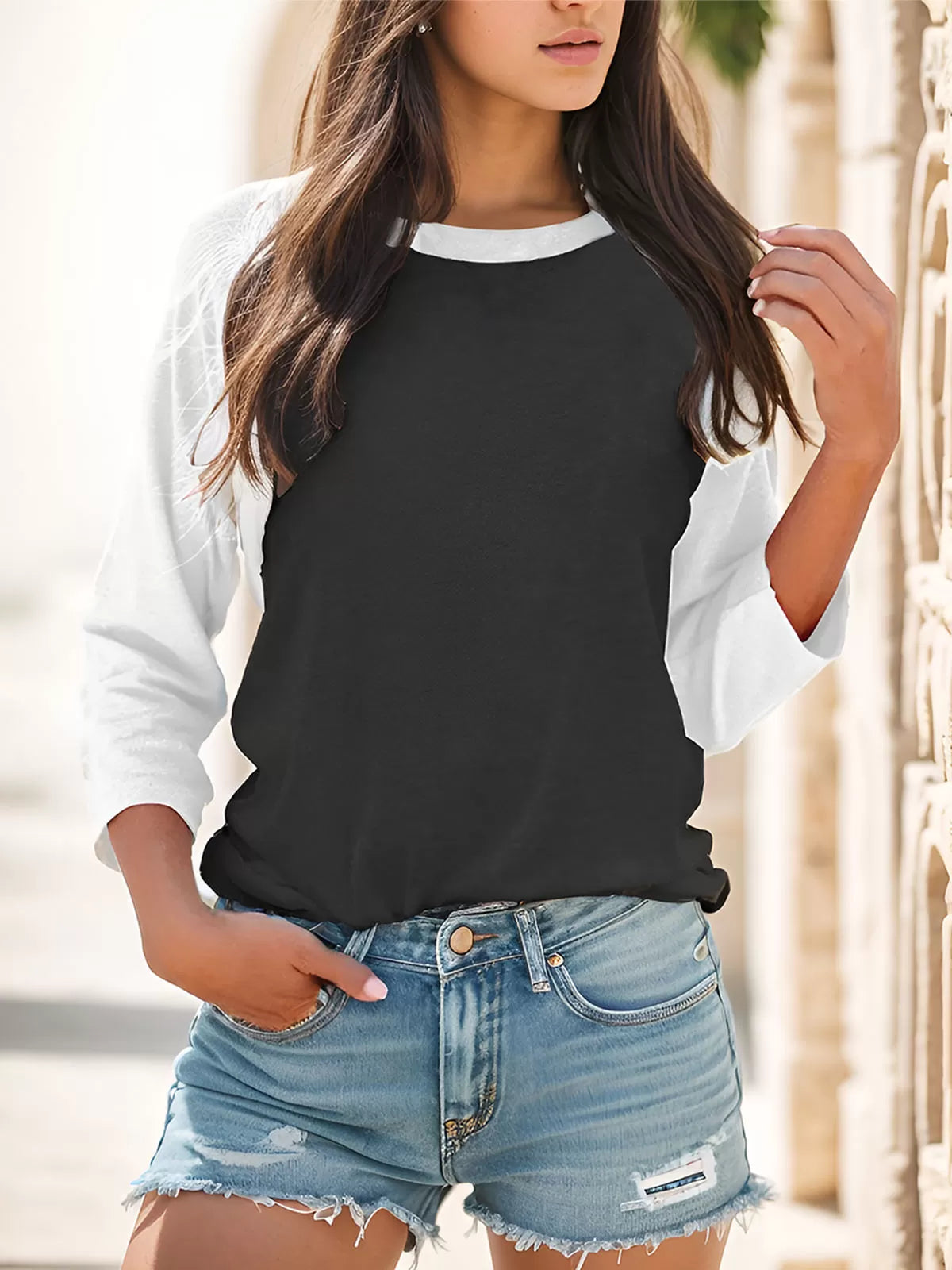 Round Neck Raglan T-shirt