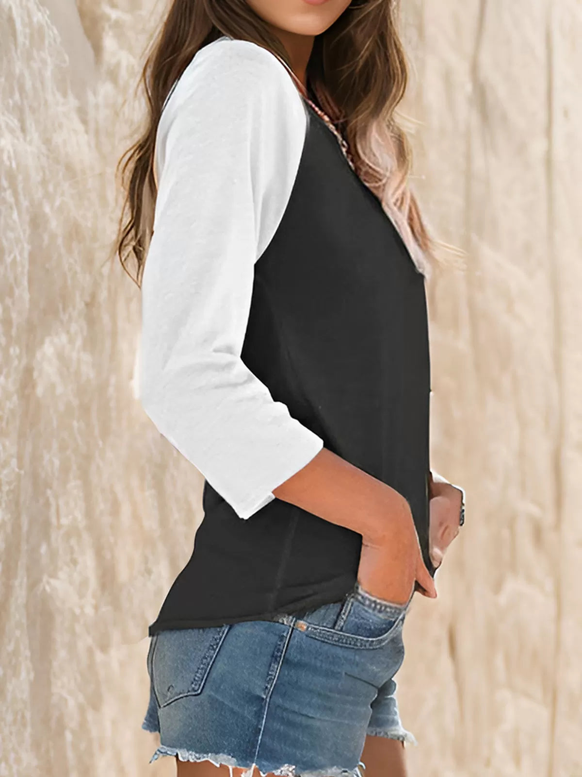 Round Neck Raglan T-shirt