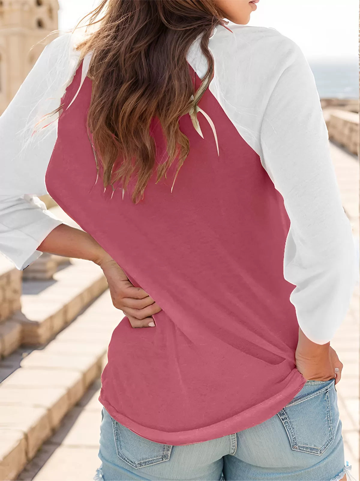 Round Neck Raglan T-shirt